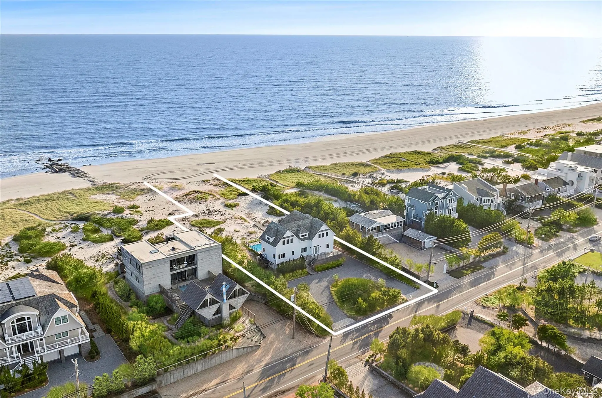 Photograph of 617 Dune Road