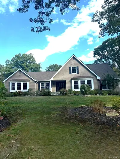 Photograph of 77 Van Buren Street