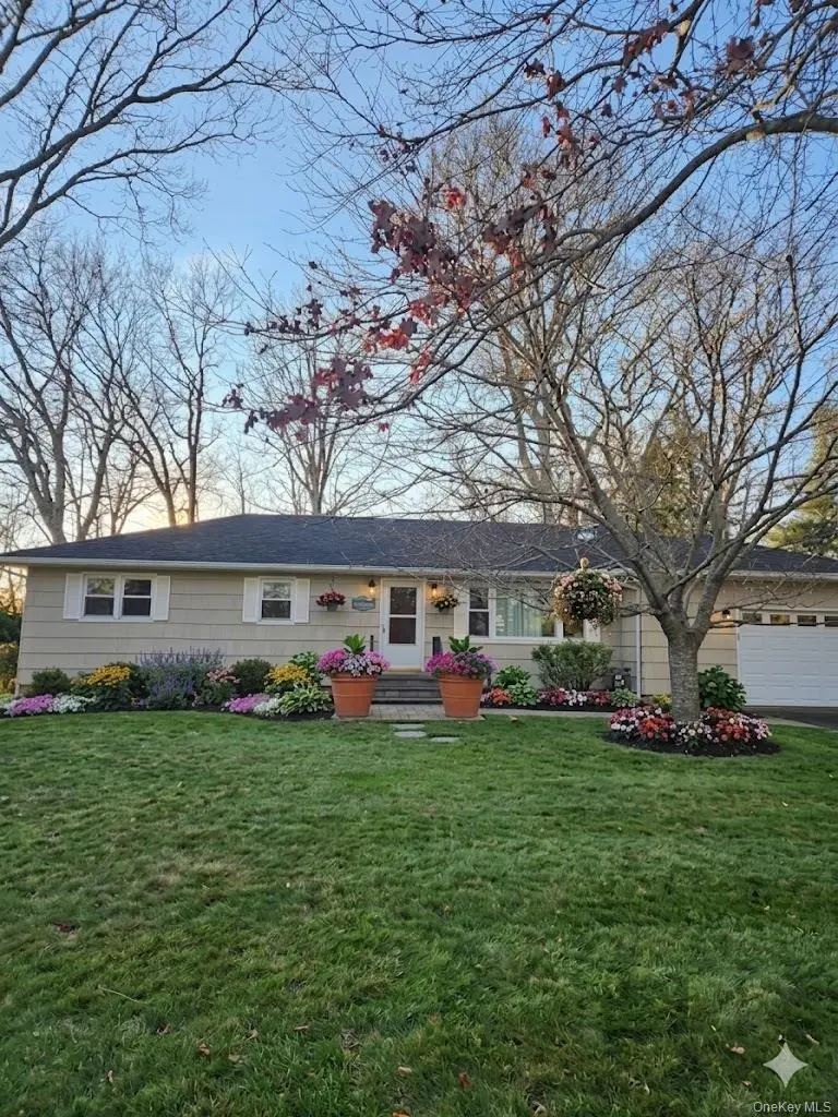 Photograph of 290 Gull Pond Lane