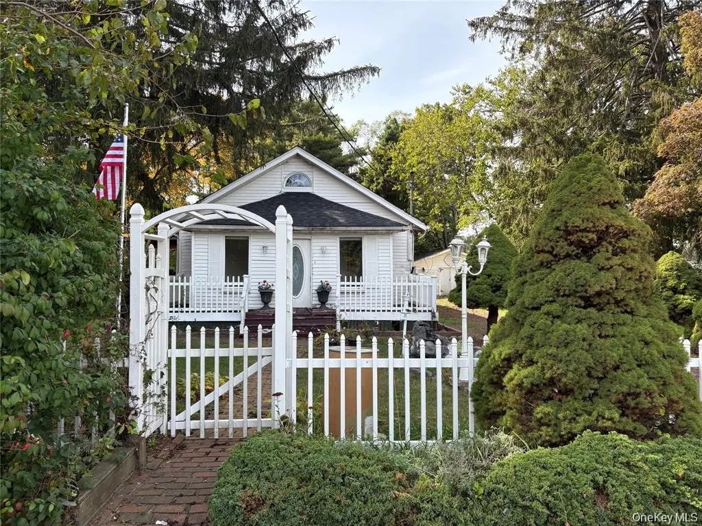 Photograph of 2408 Pine Avenue