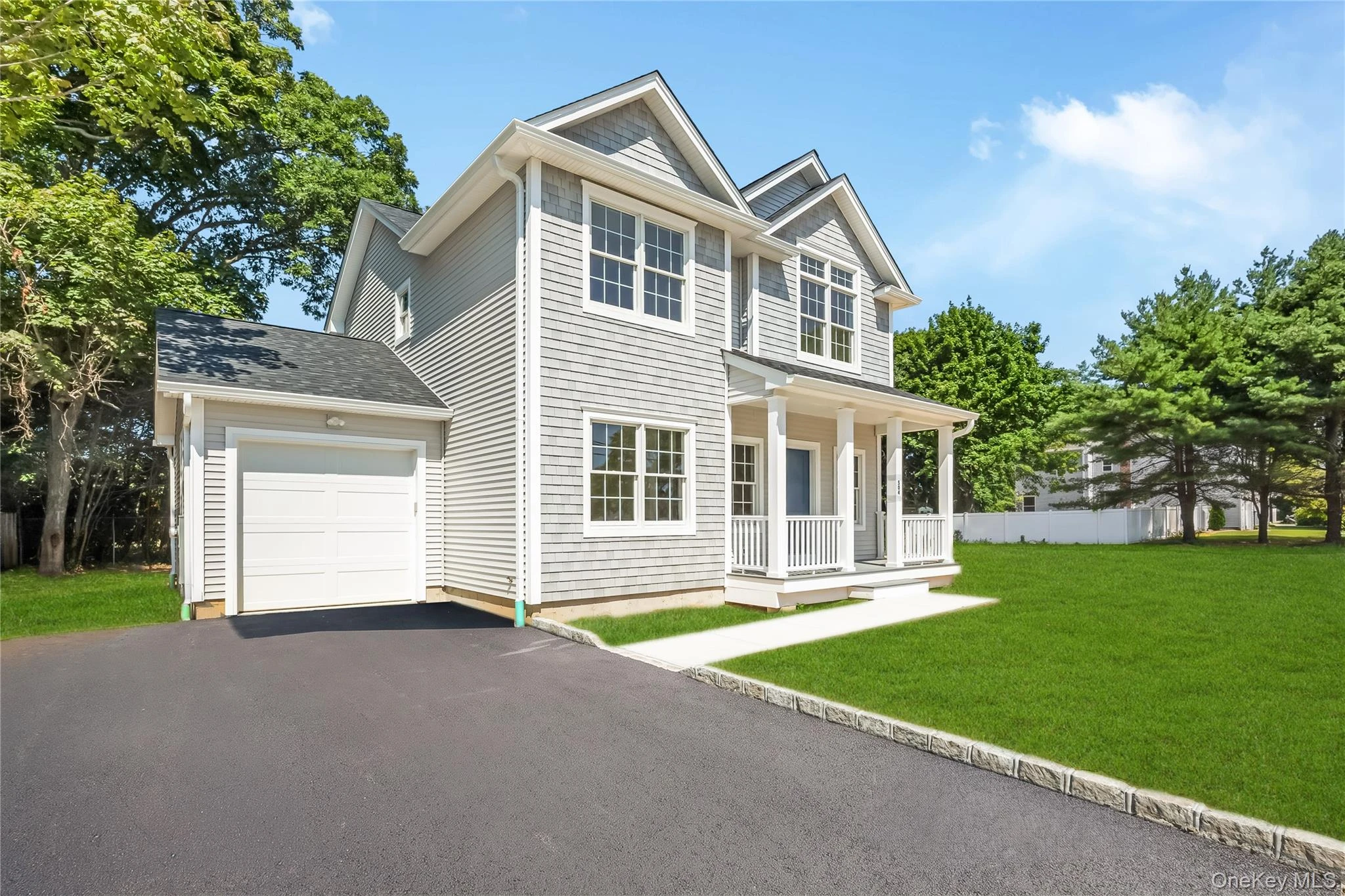 Photograph of 510 Bayport Avenue