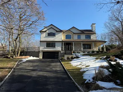 Photograph of 120 Peninsula Drive