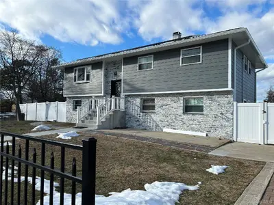 Photograph of 107 Sammis Avenue
