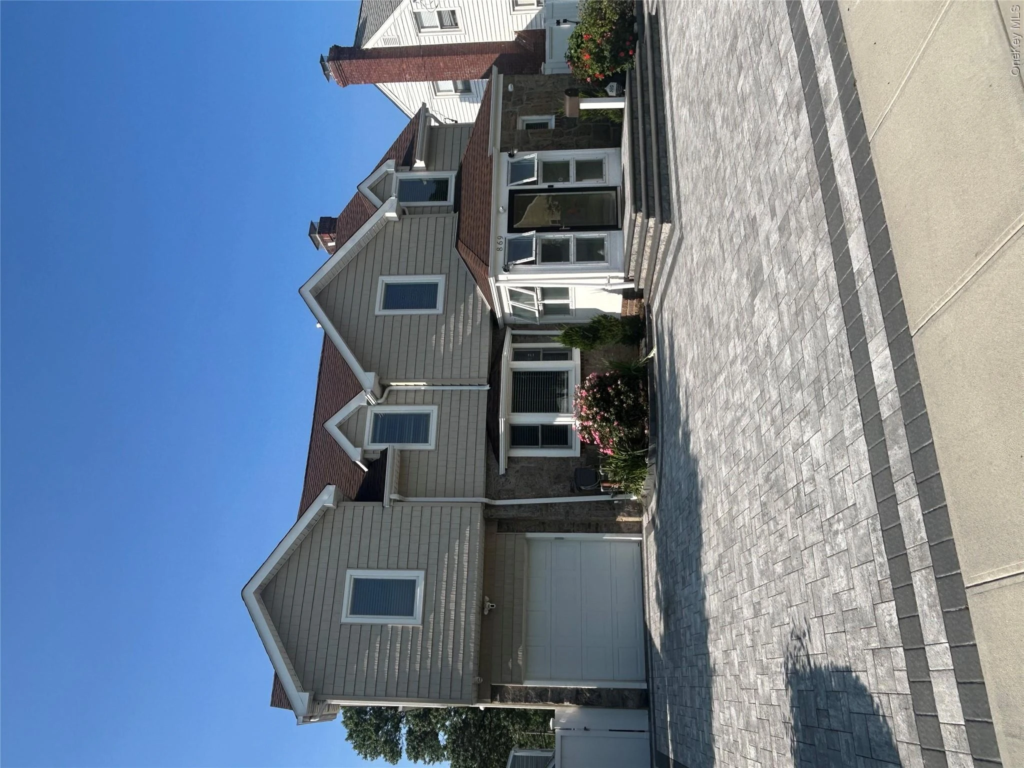 Photograph of 869 De Mott Avenue