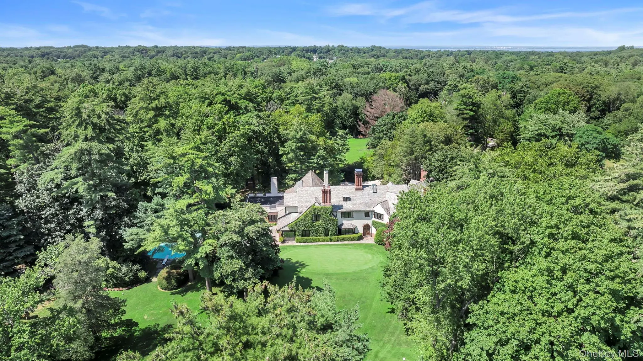 Photograph of 95 Piping Rock Road