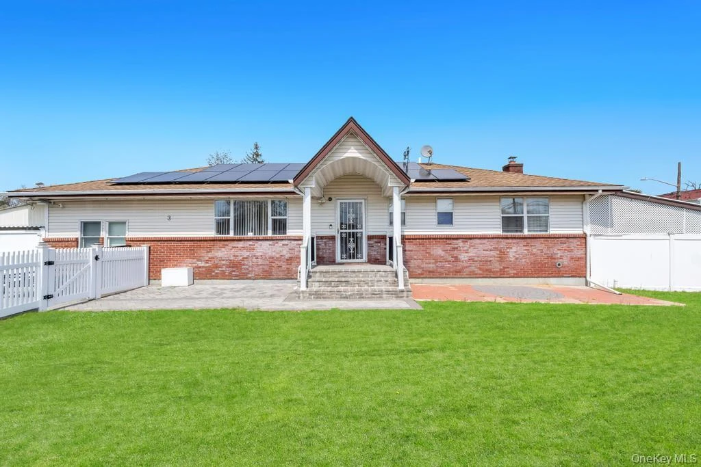 Photograph of 3 Dubois Avenue