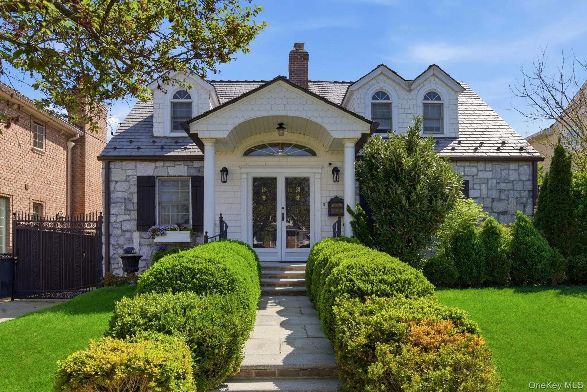 Photograph of 1421 Burton Street