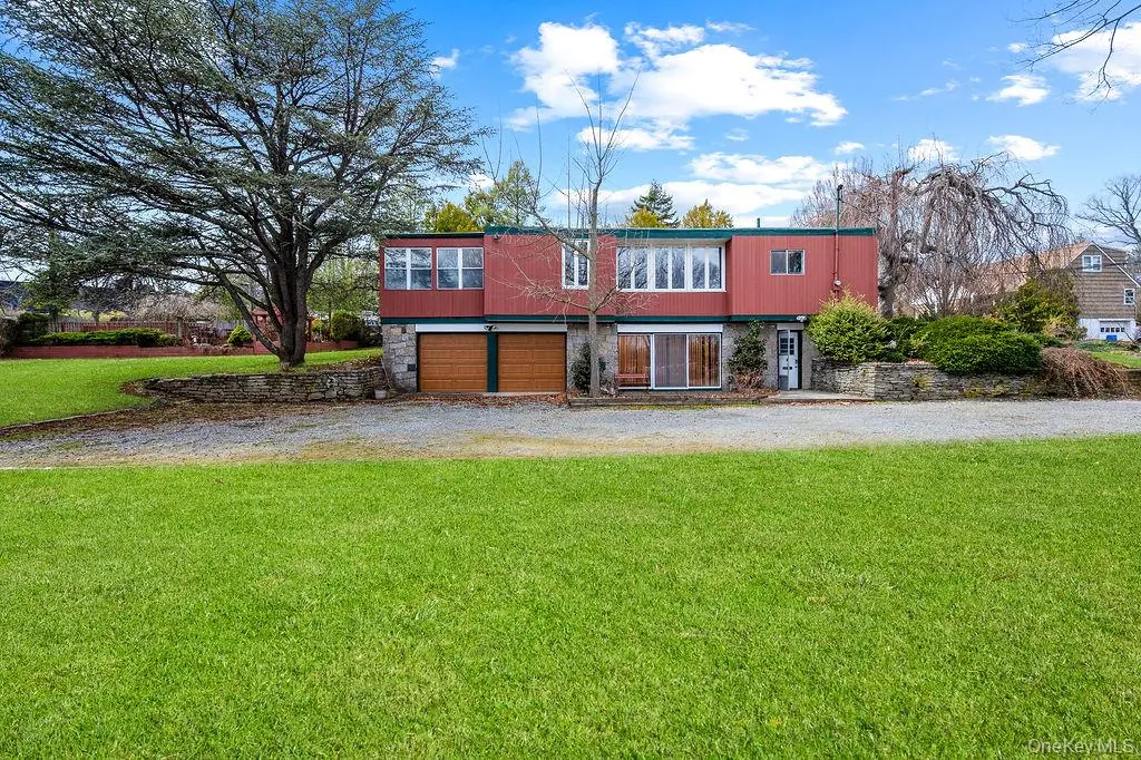 Photograph of 11 Valley View Road