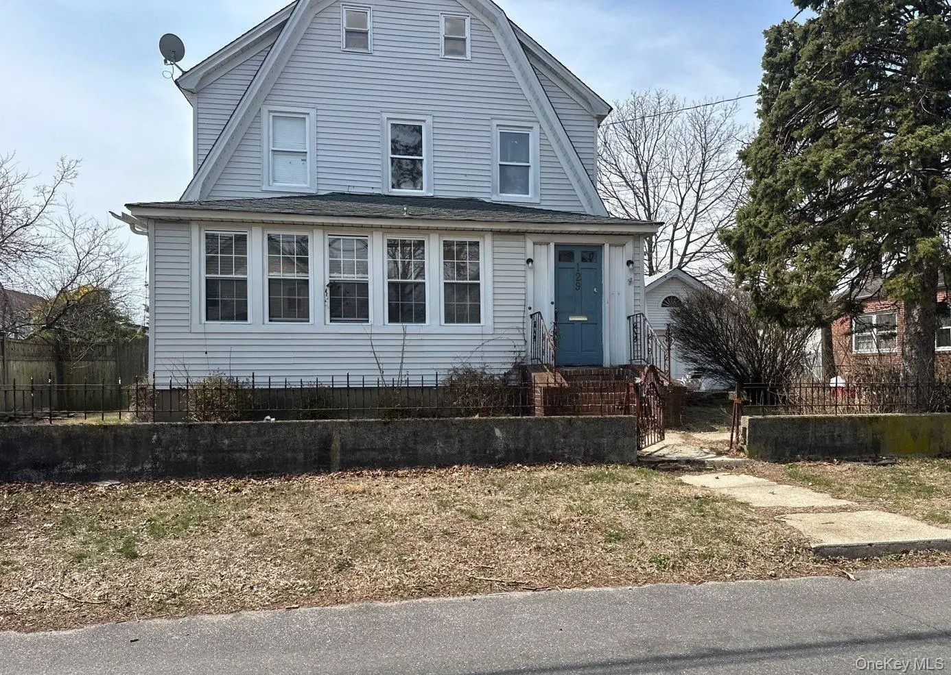 Photograph of 129 7th Street