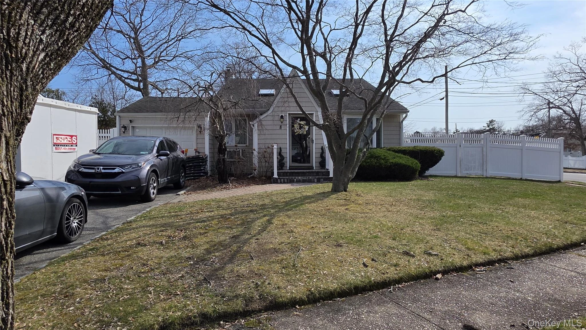 Photograph of 8 Lion Lane