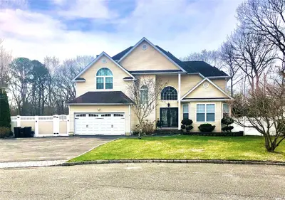 Photograph of 10 Debron Court