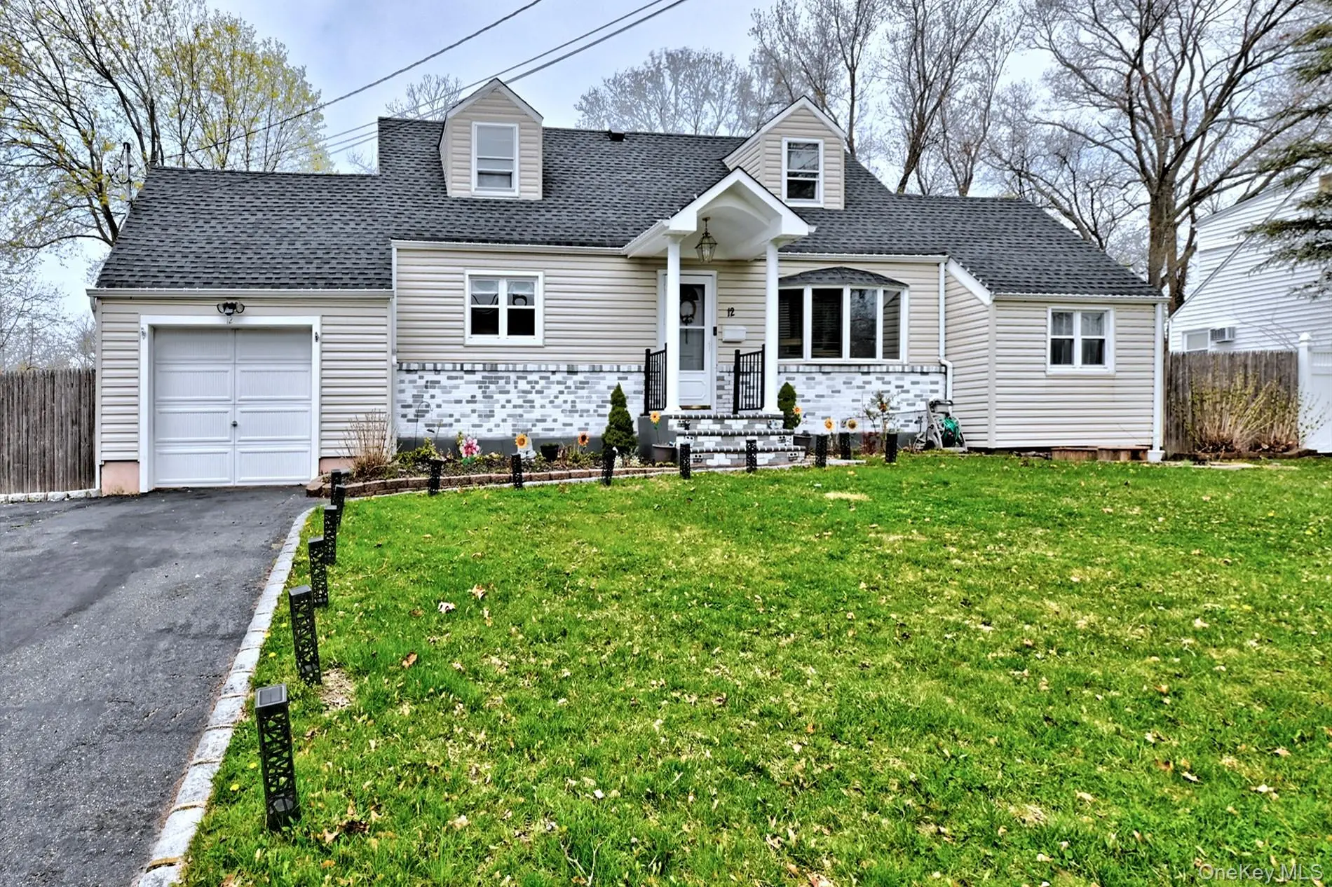 Photograph of 12 Bruce Lane