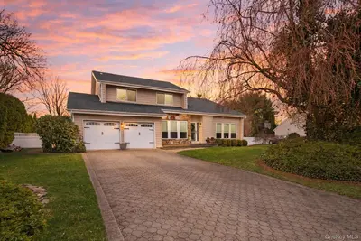 Photograph of 28 Timber Ridge Drive
