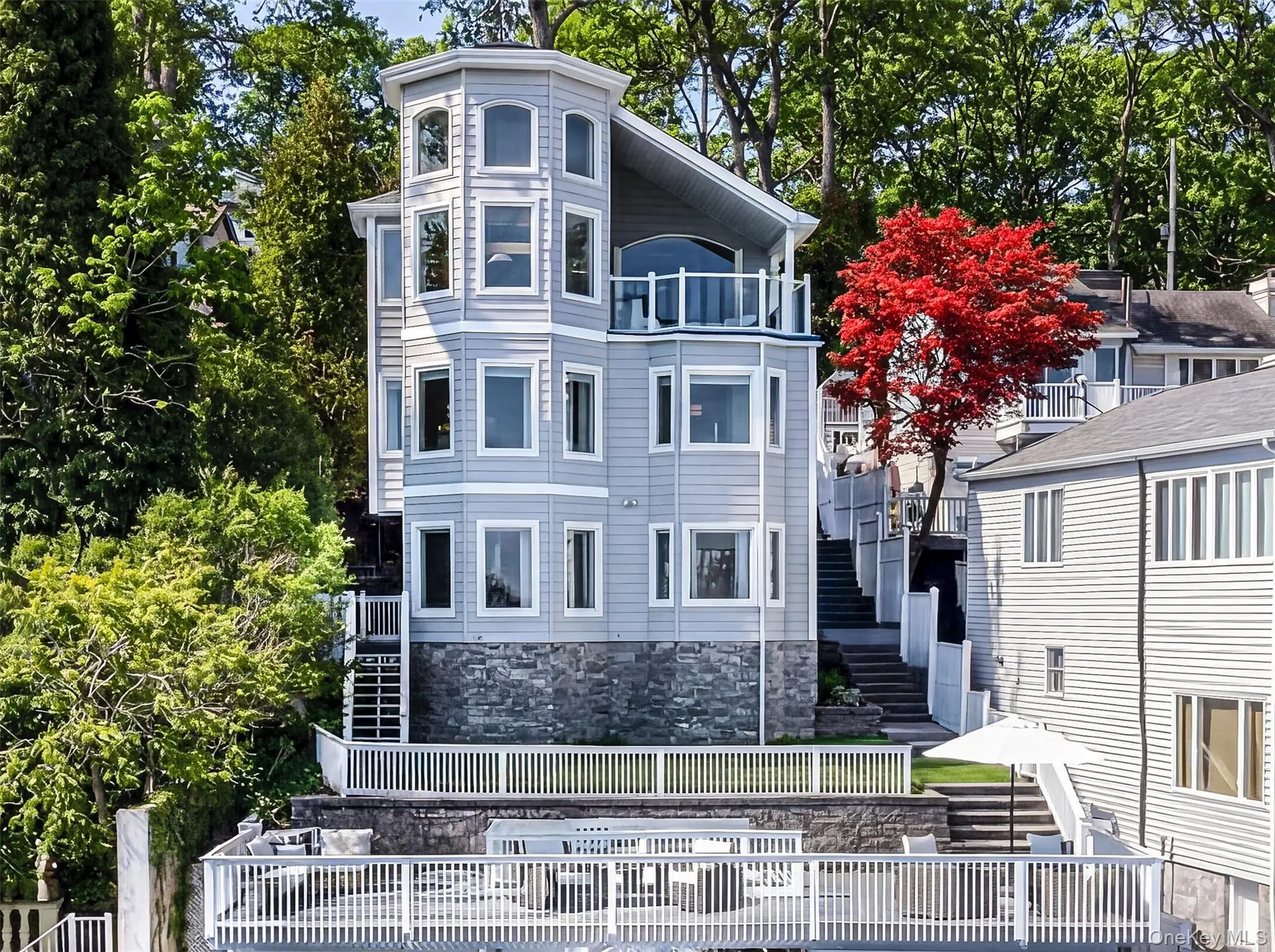 Photograph of 565 McKinley Terrace