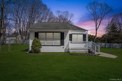 Photograph of 819 Canal Road