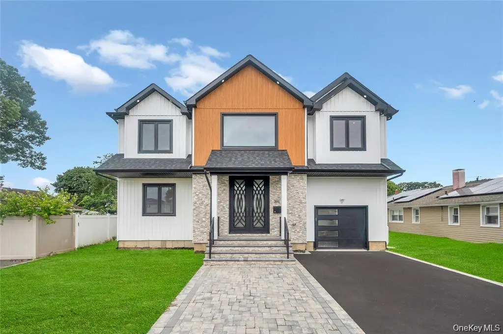 Photograph of 2571 Alder Avenue