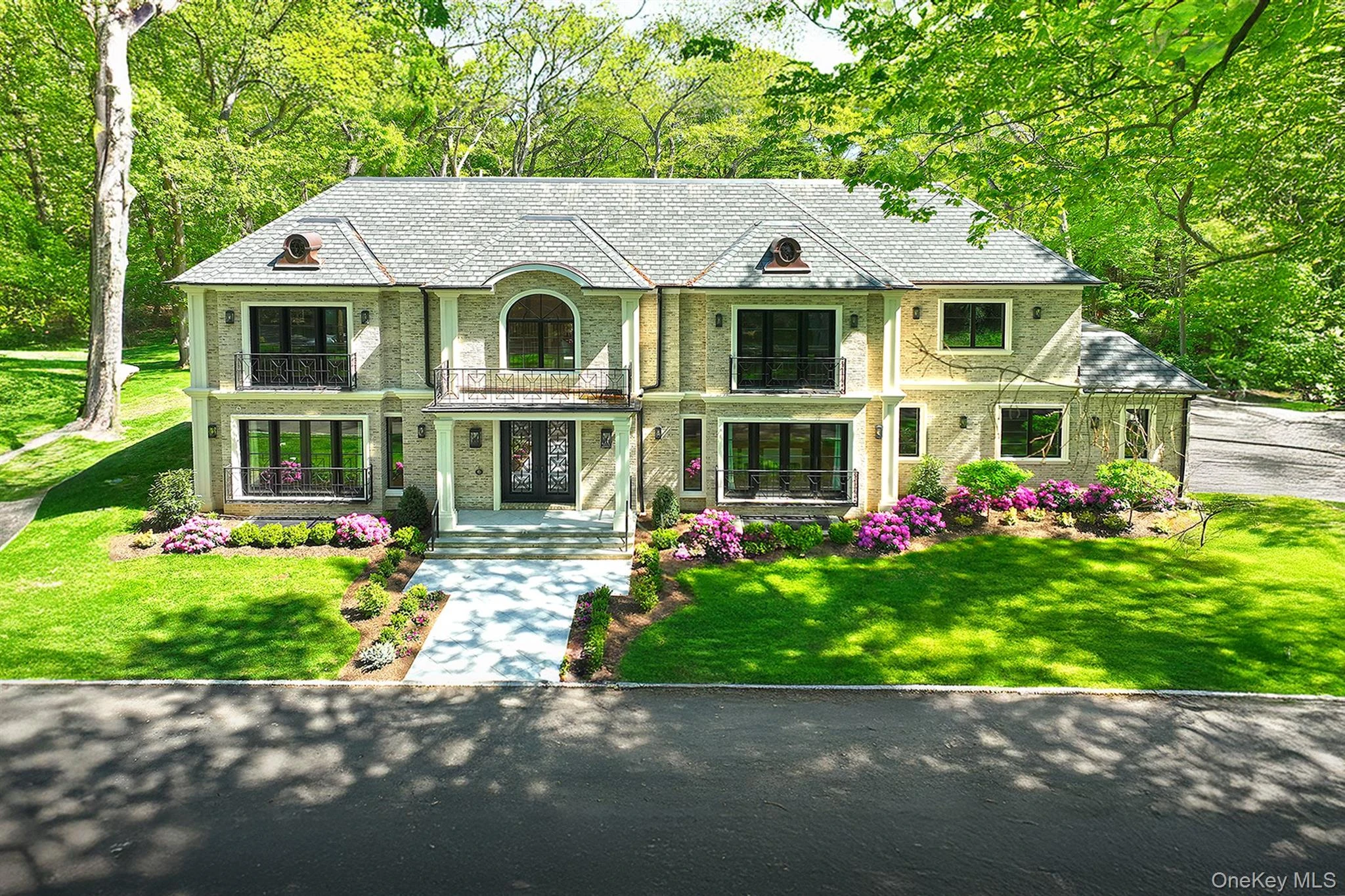 Photograph of 20 Knollwood Road