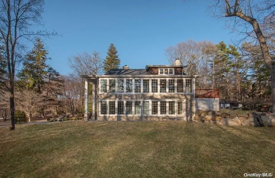 Photograph of 9 Tower Hill Road