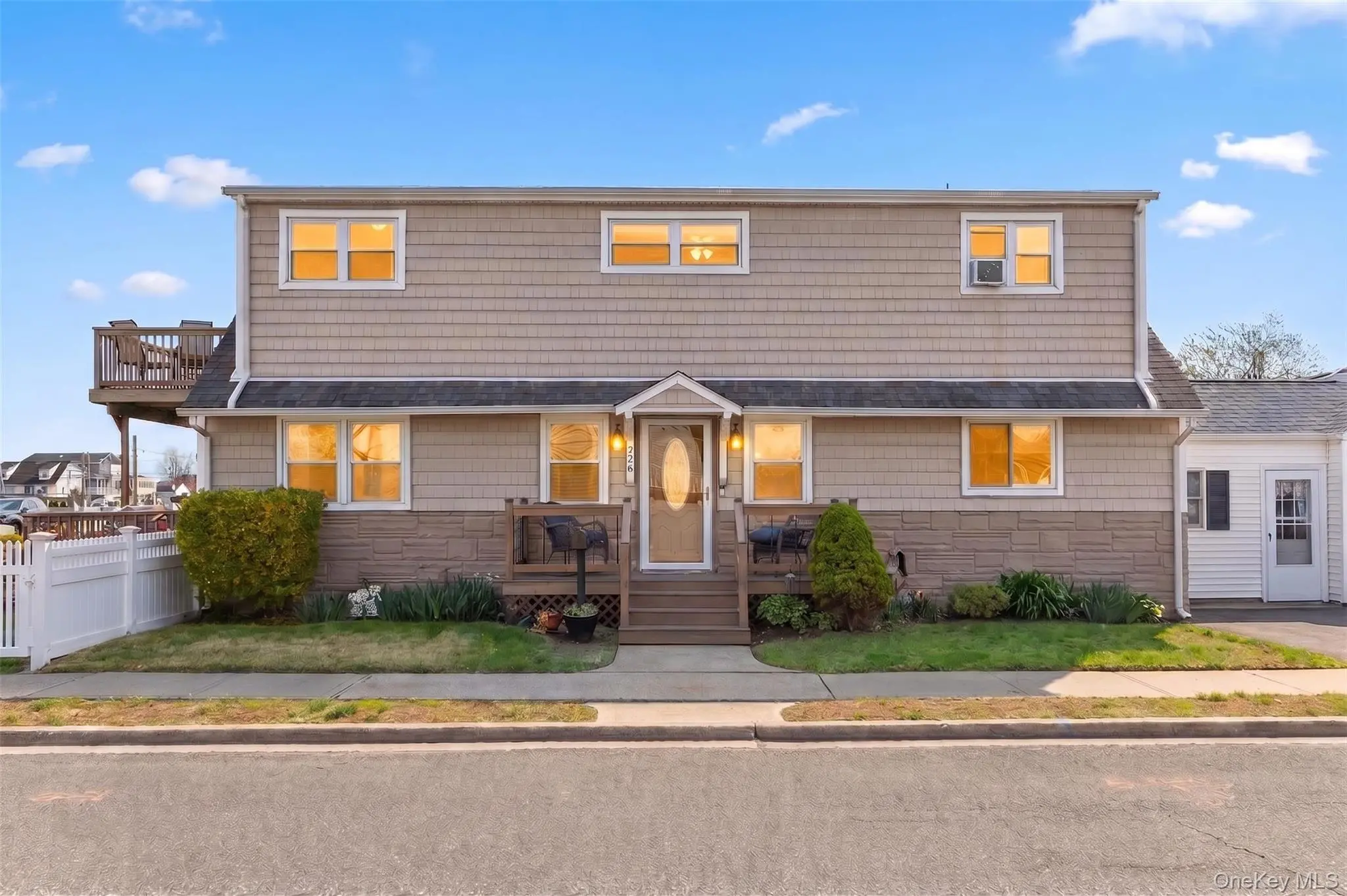 Photograph of 228 Riviera Drive
