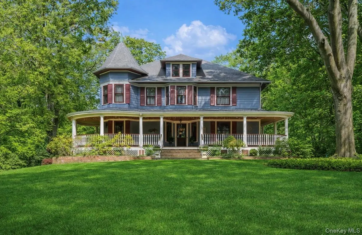 Photograph of 110 Red Spring Lane