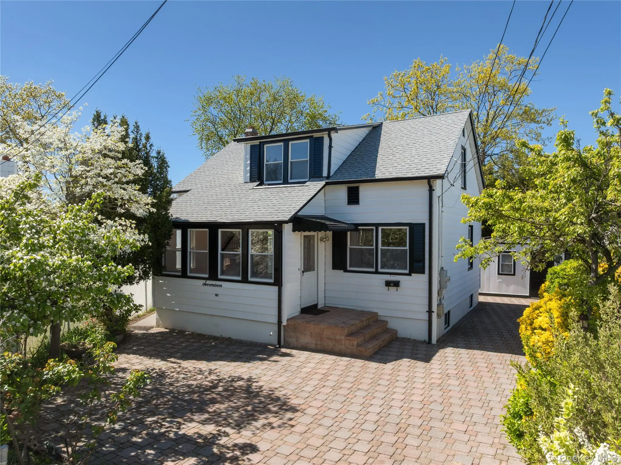 Photograph of 17 June Avenue