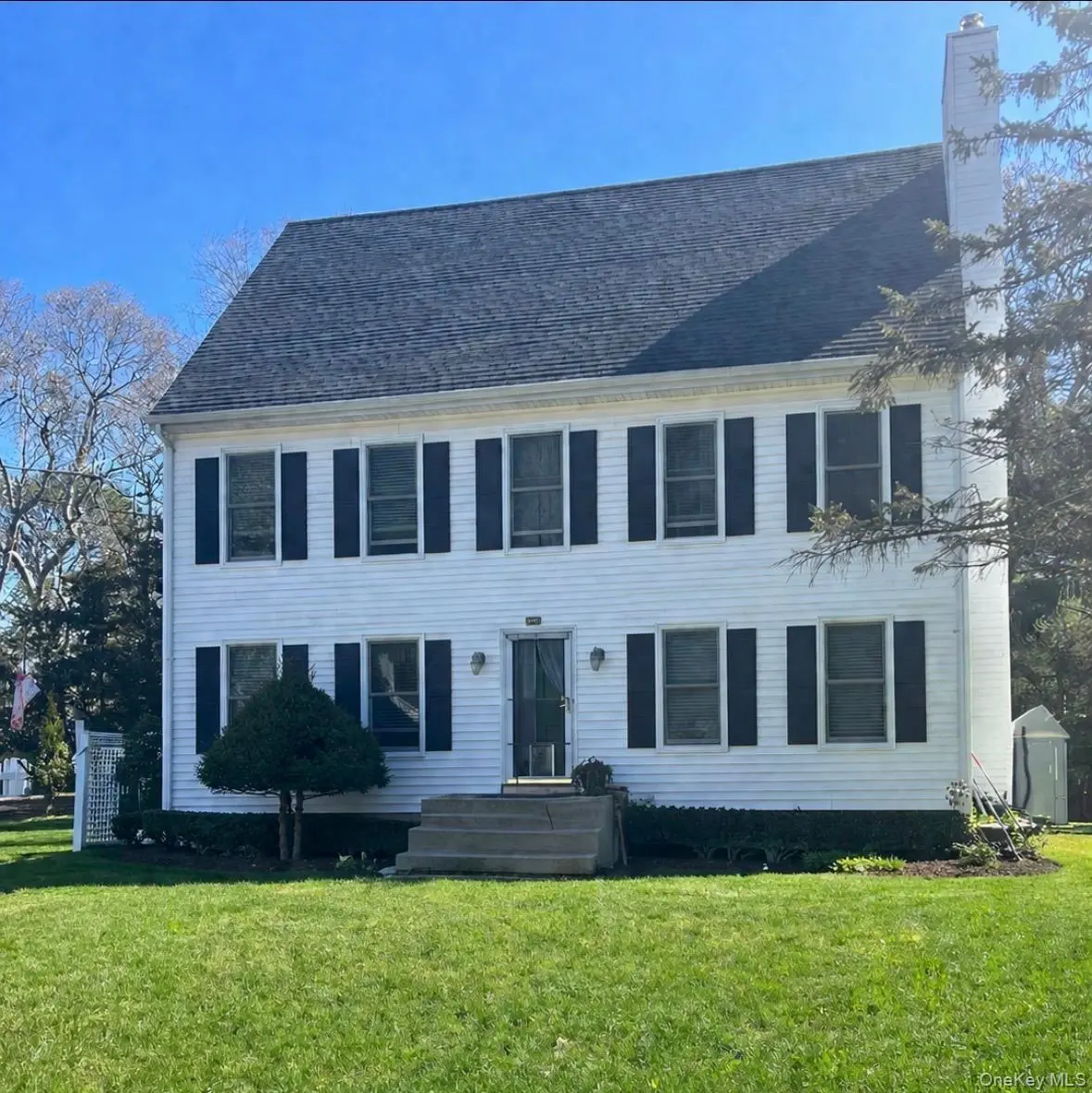 Photograph of 533 Montauk Highway