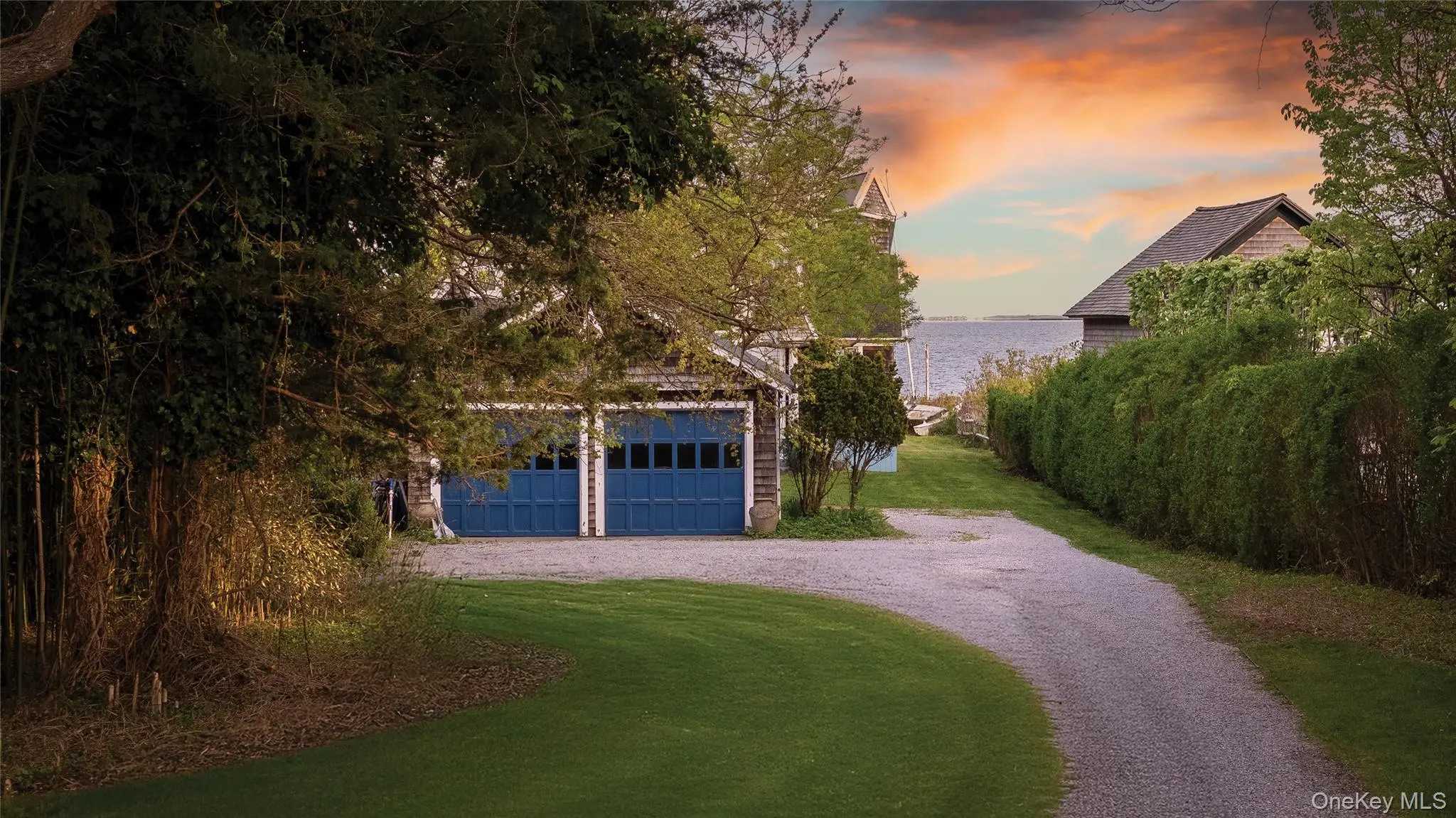 Photograph of 4 Shore Road