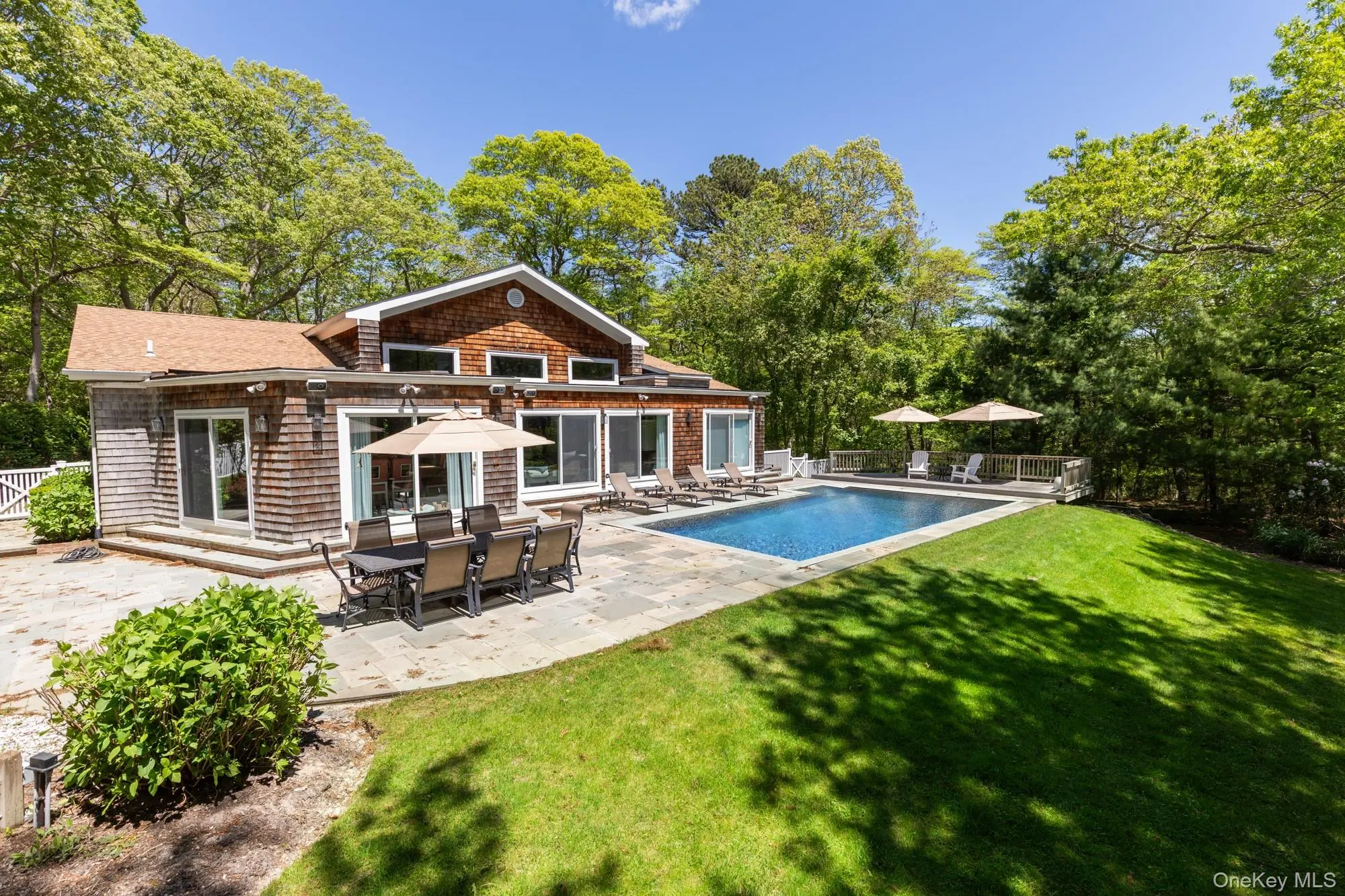 Photograph of 4 Lakewood Lane