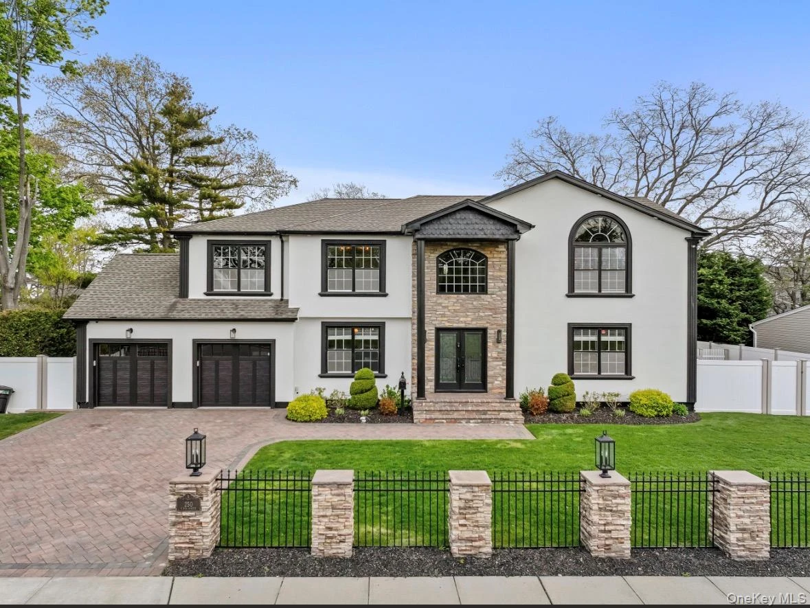 Photograph of 250 5th Street