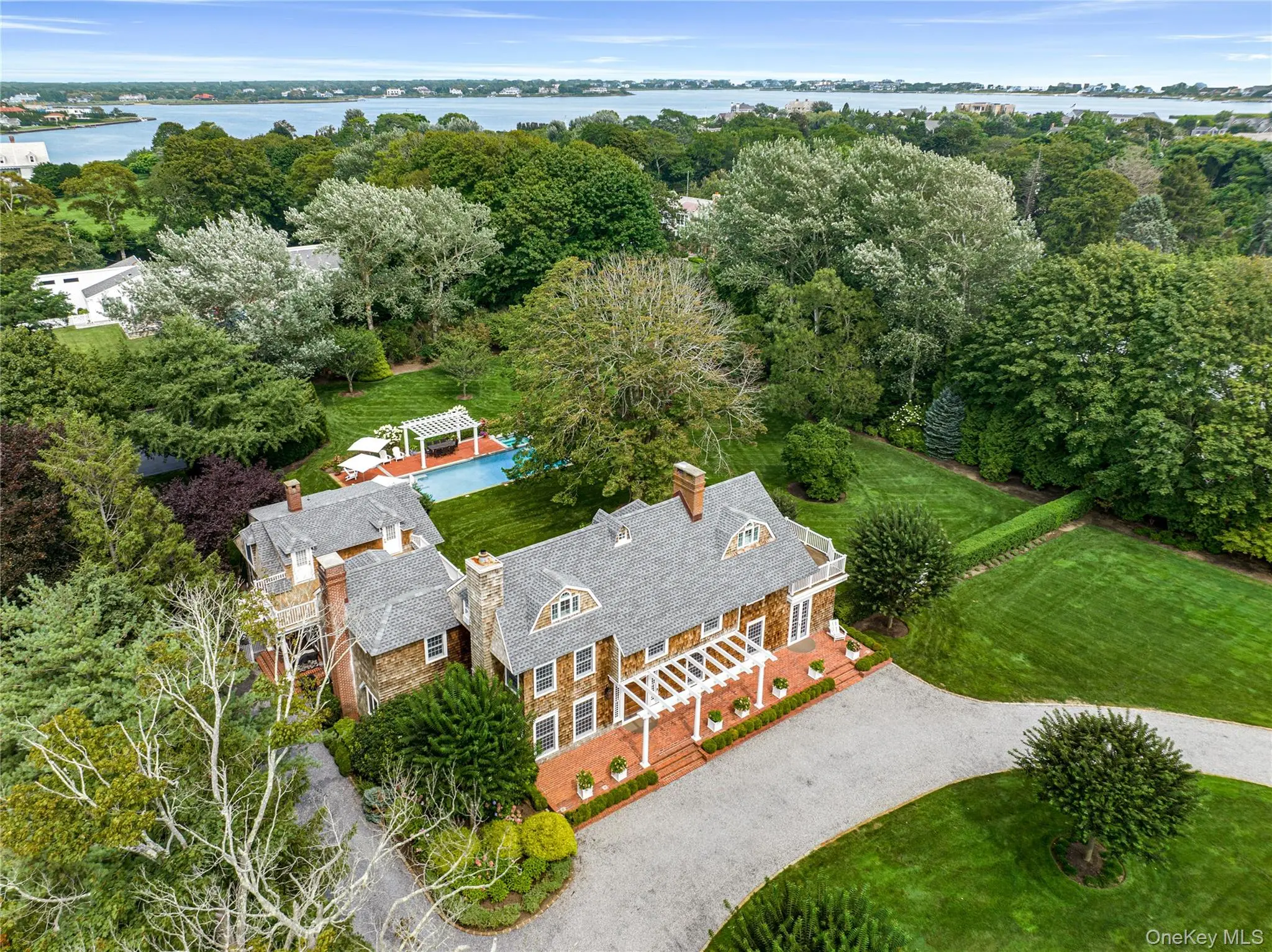 Photograph of 92 Beach Lane
