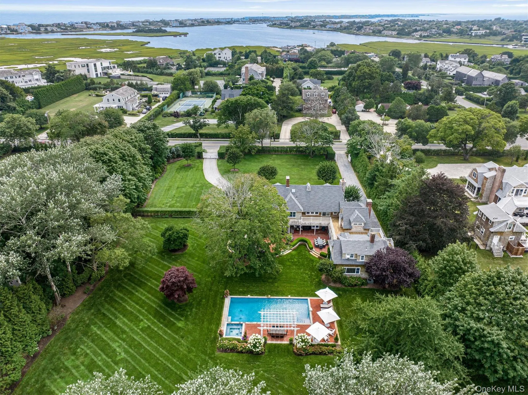 Photograph of 92 Beach Lane