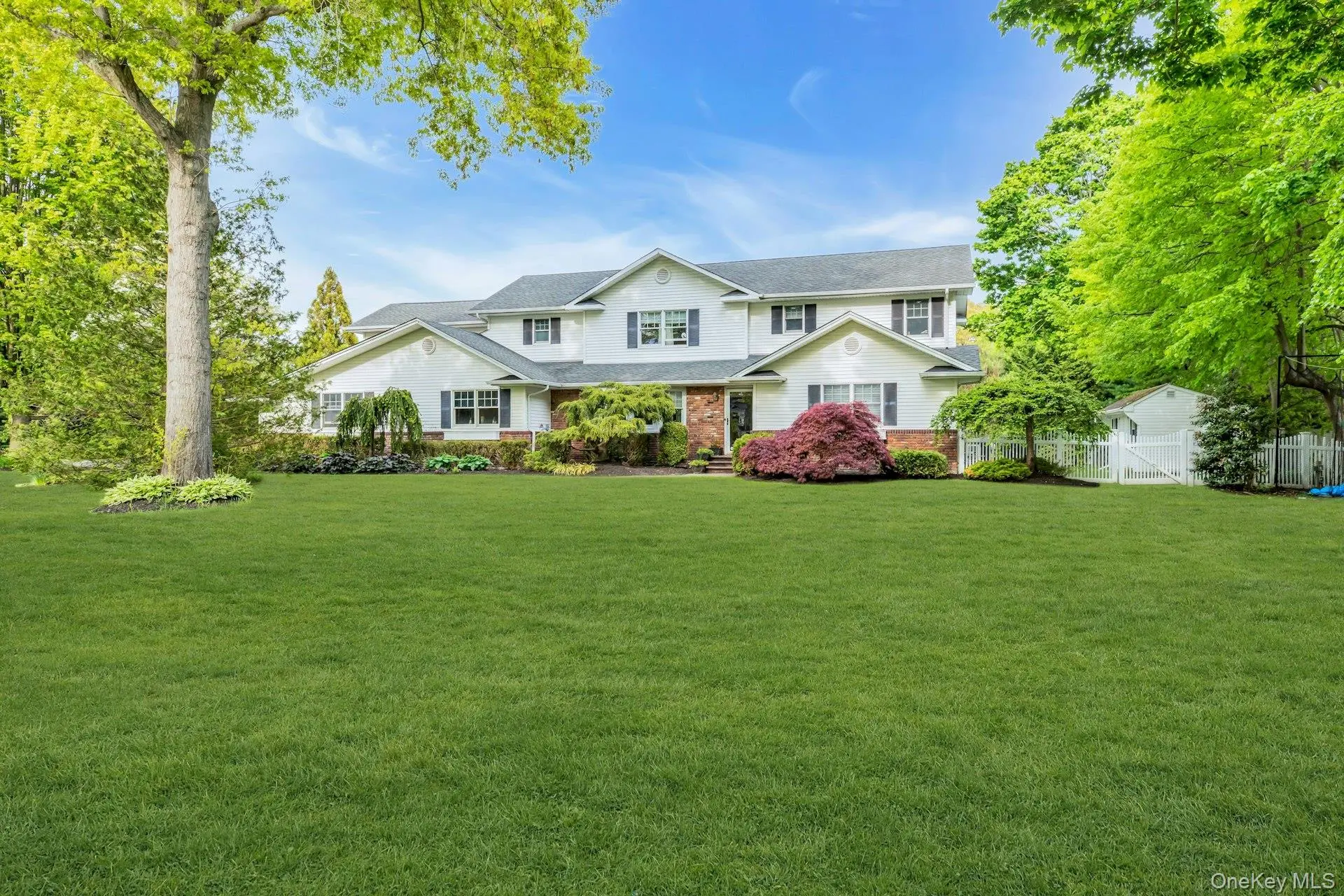 Photograph of 227 Gillette Avenue