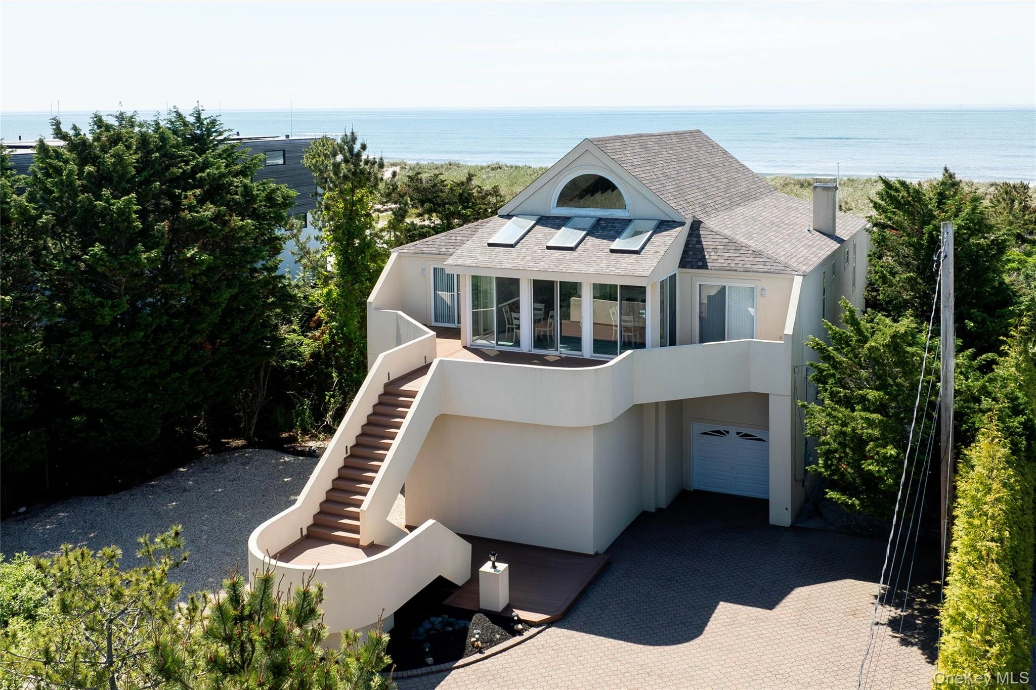 Photograph of 373 Dune Road