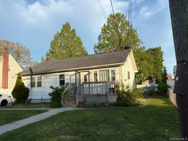 Photograph of 811 9th Street