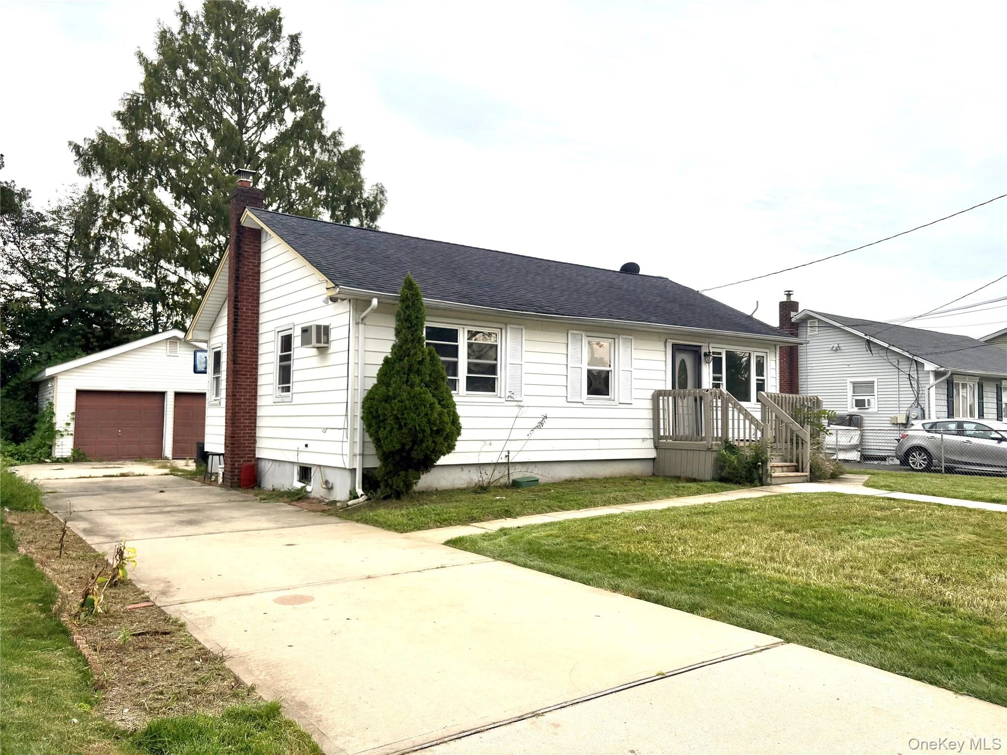 Photograph of 811 9th Street
