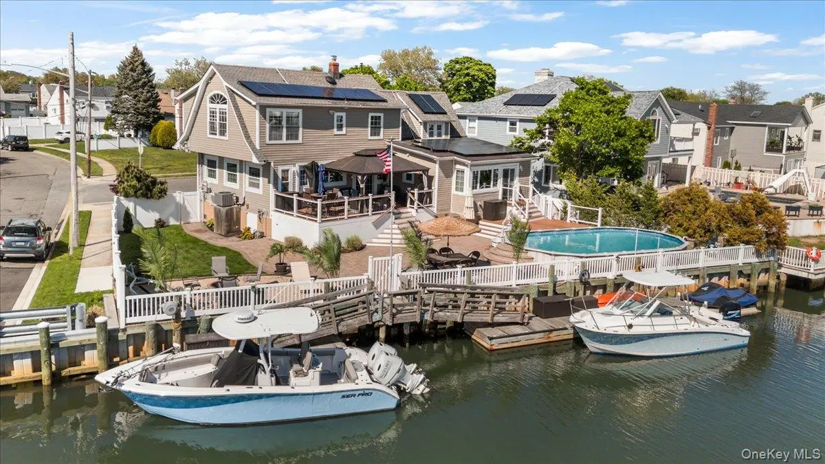 Photograph of 2968 Islip Court