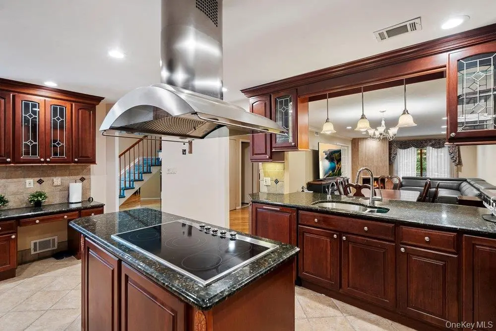 Photograph of 109 Foxwood Drive