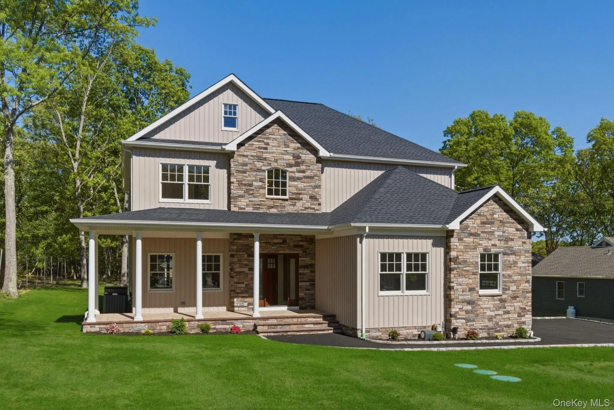 Photograph of 95 Grassy Pond Drive
