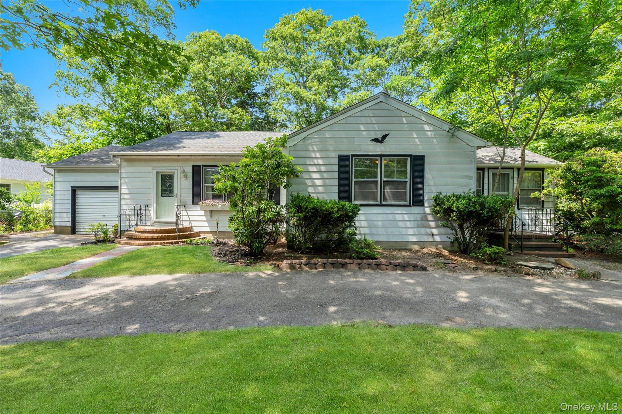 Photograph of 62 Squires Avenue