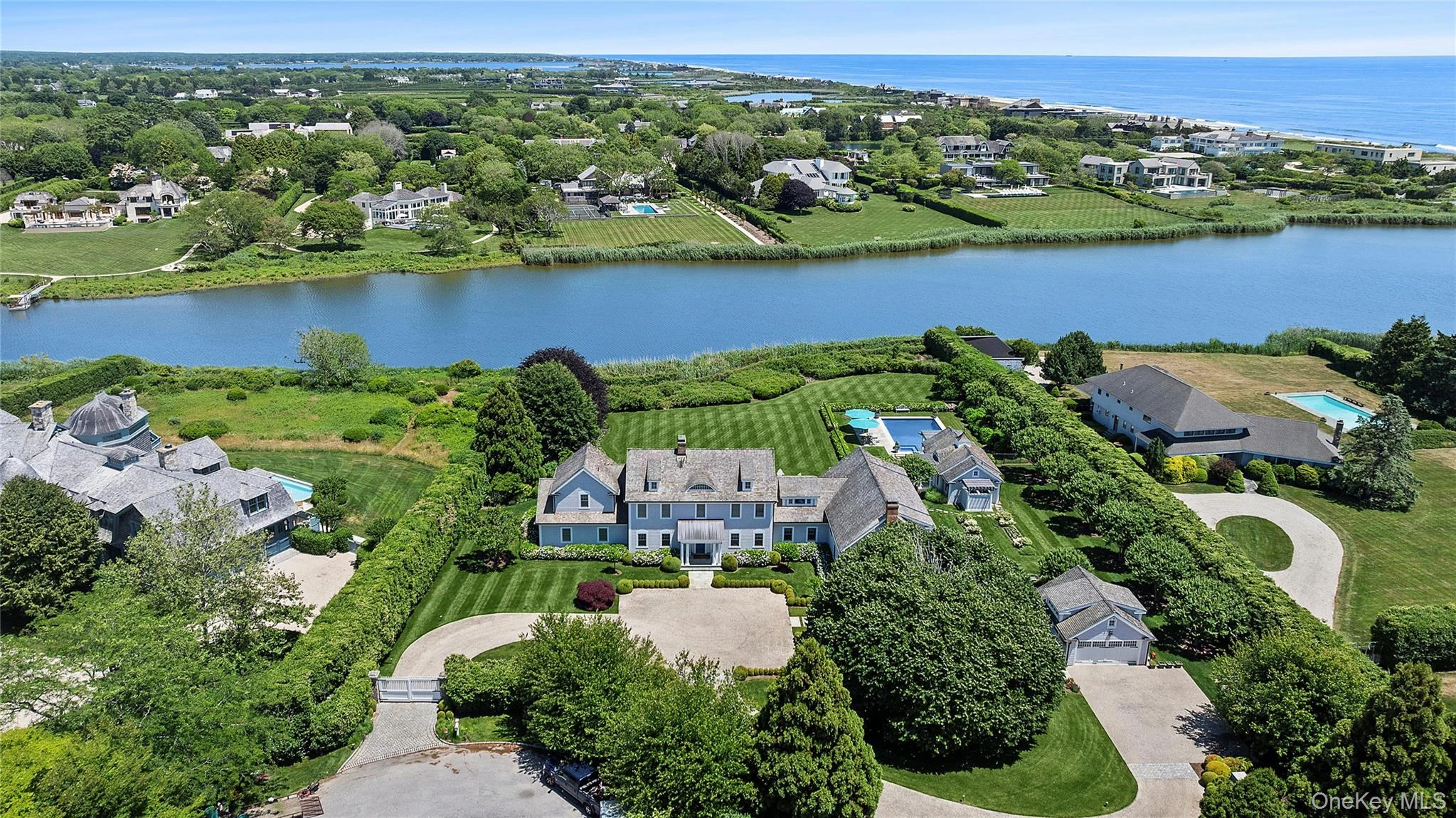Photograph of 155 Duck Pond Lane