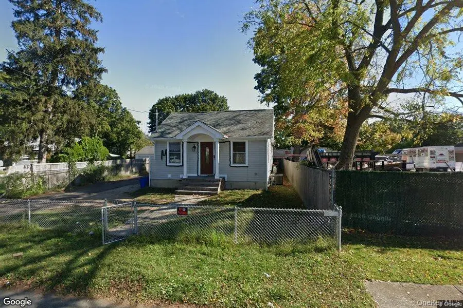 Photograph of 12 7th Avenue