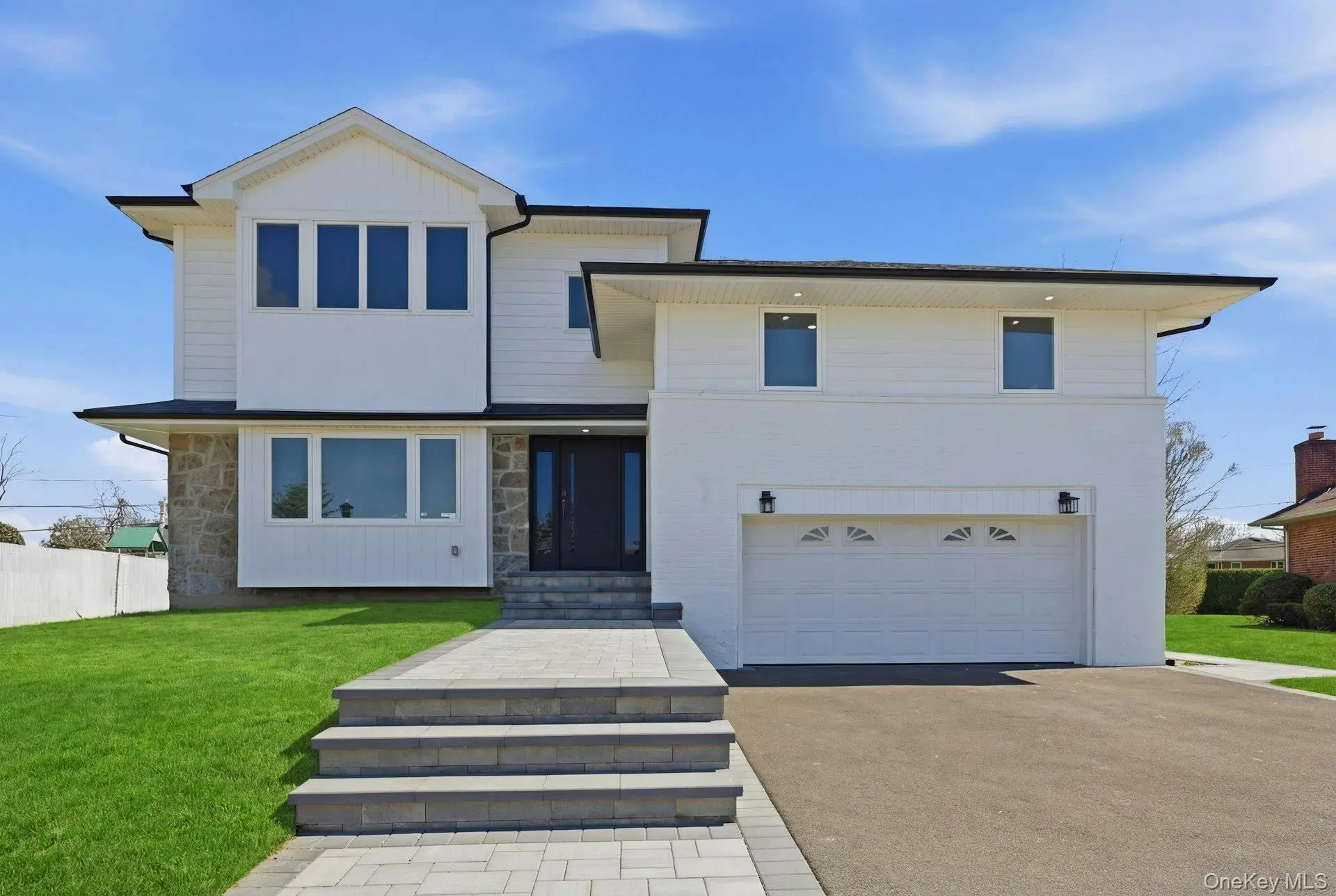 Photograph of 2040 Wellington Court