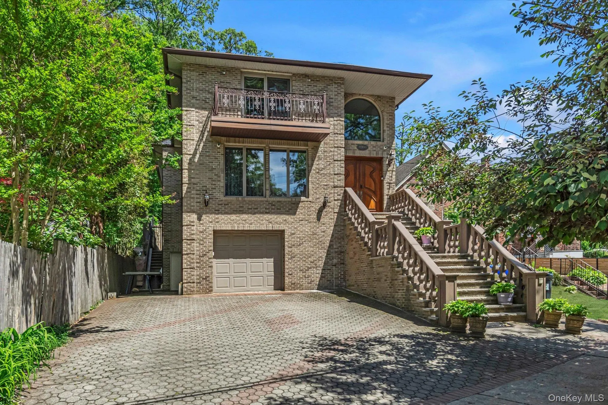 Photograph of 18042 Aberdeen Road