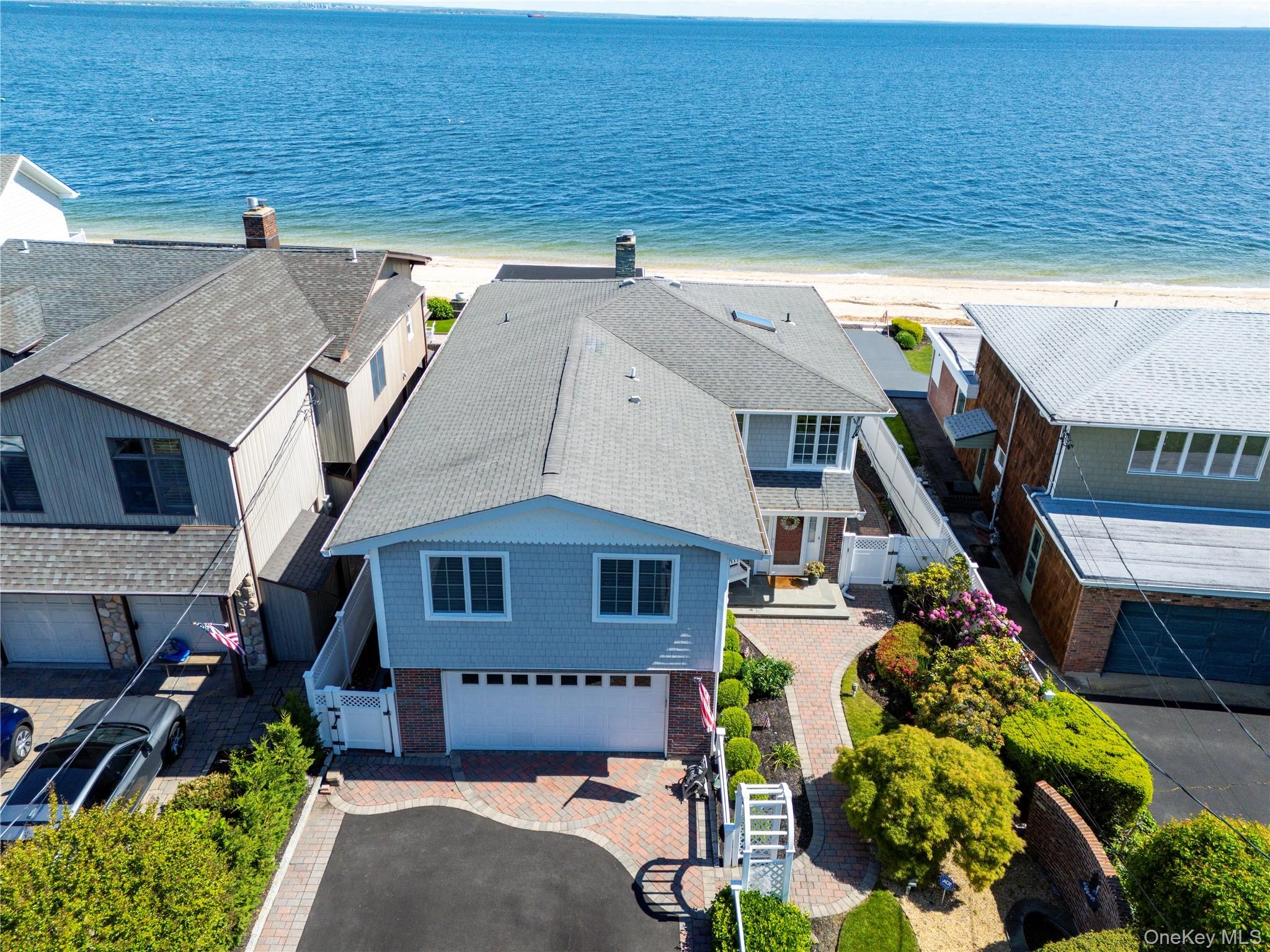 Photograph of 19 Oak Shore Drive