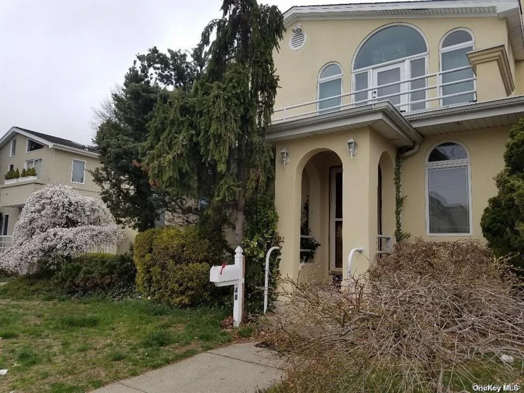 Photograph of 48 Orchard Beach Boulevard