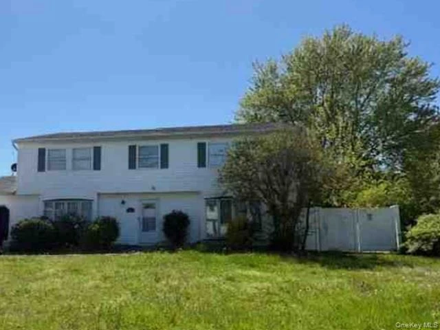 Photograph of 4 Rustic Avenue