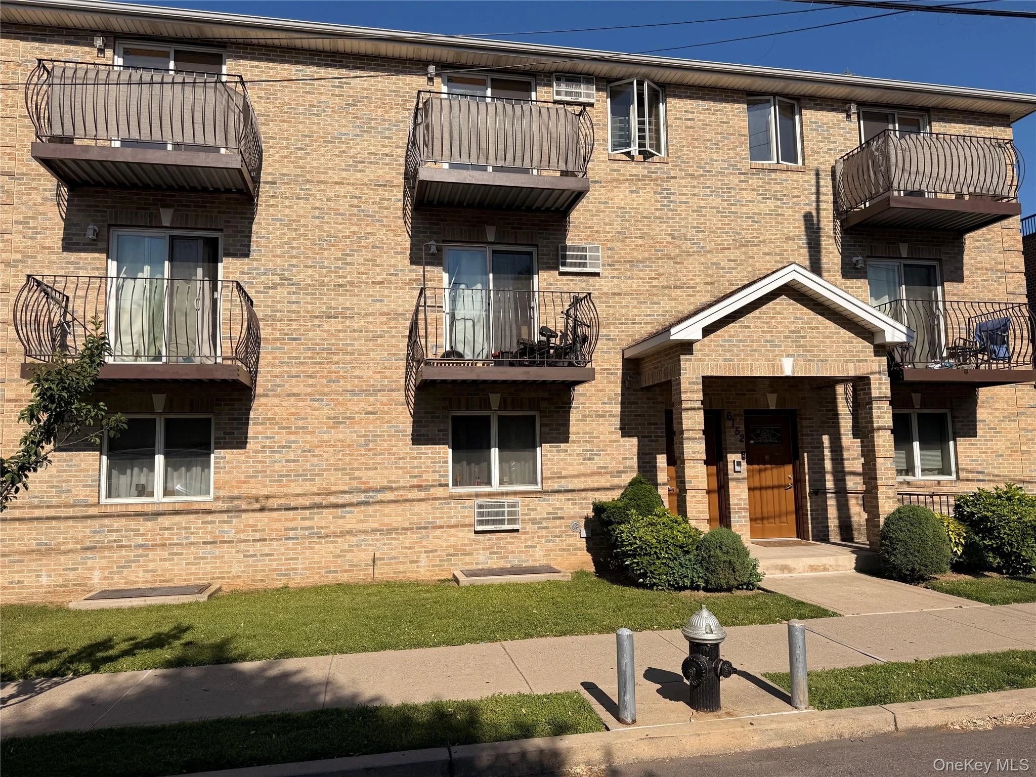 Photograph of 6152 170th Street