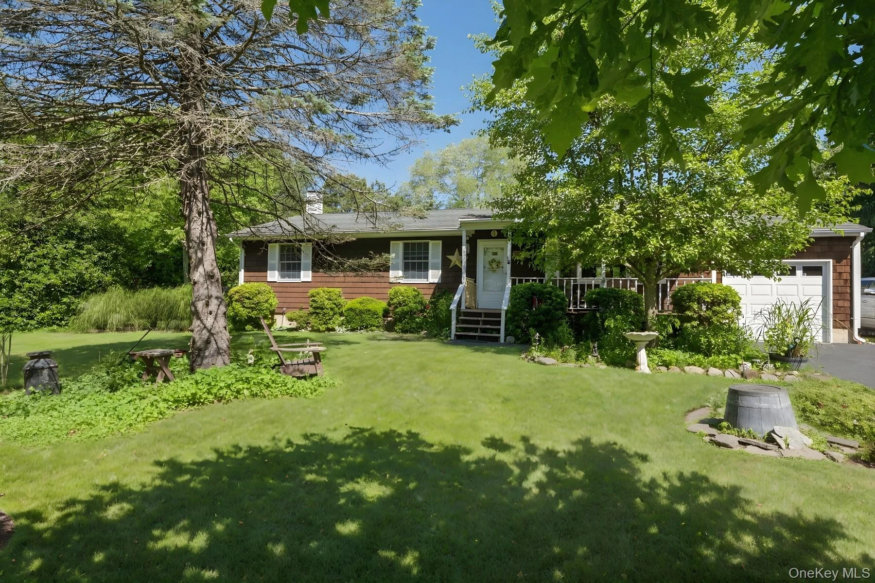 Photograph of 44 Aliperti Road