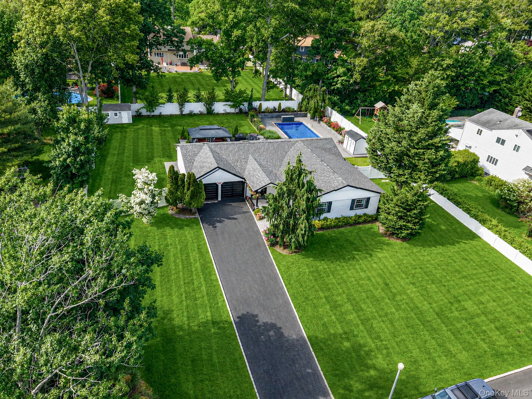 Photograph of 11 Gallatin Drive