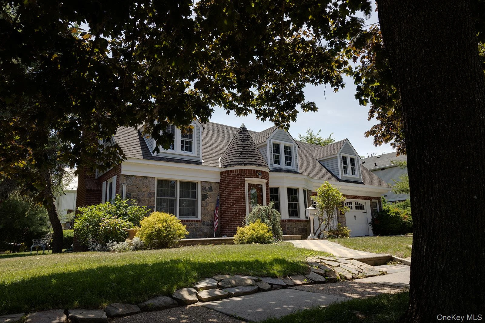 Photograph of 478 Carnation Avenue